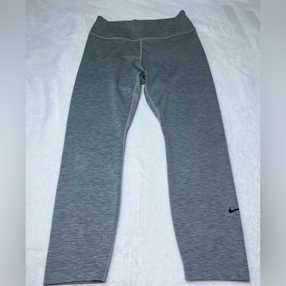 Nike Dri-fit high performance activewear leggings women’s M color gray